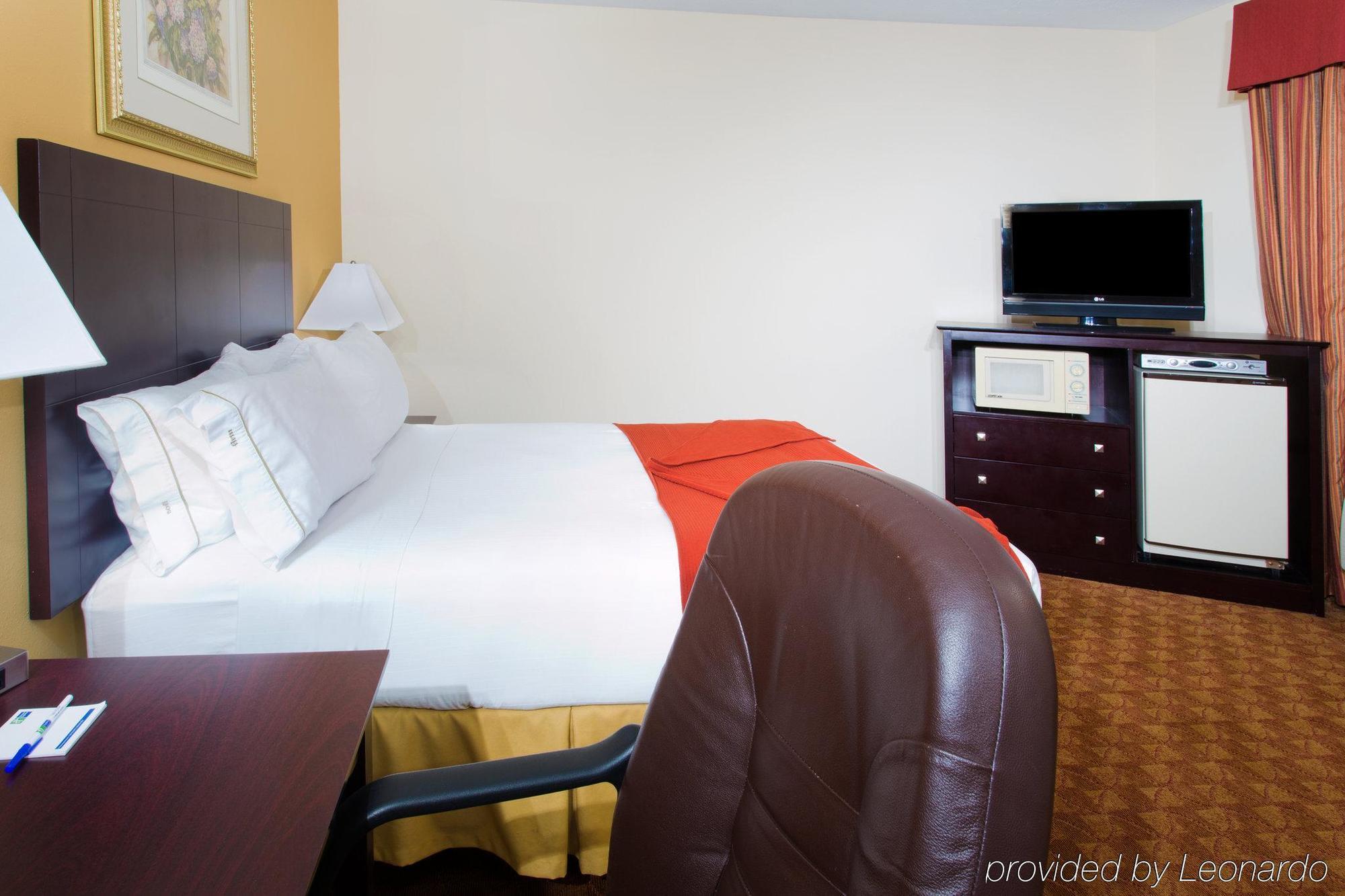 Holiday Inn Express & Suites Dallas - Duncanville, An Ihg Hotel Esterno foto